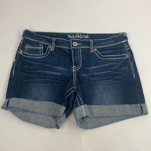 Maurice’s Denim Jean Shorts Dark wash Size 9/10 stretch 5” inseam Rolled hem